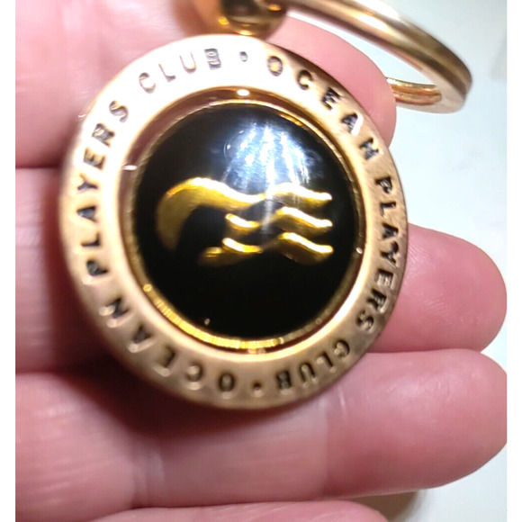Princess Players Club Cruise Ship Keychain Spinner - Picture 5 of 9
